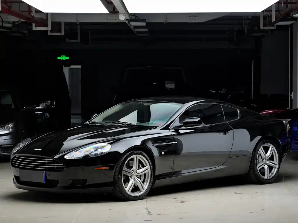 Aston Martin DB9 2009 — фото 1