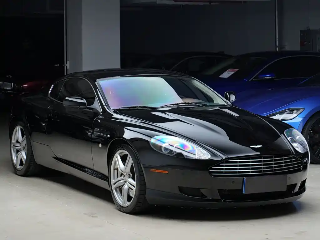 Aston Martin DB9 2009 — фото 3