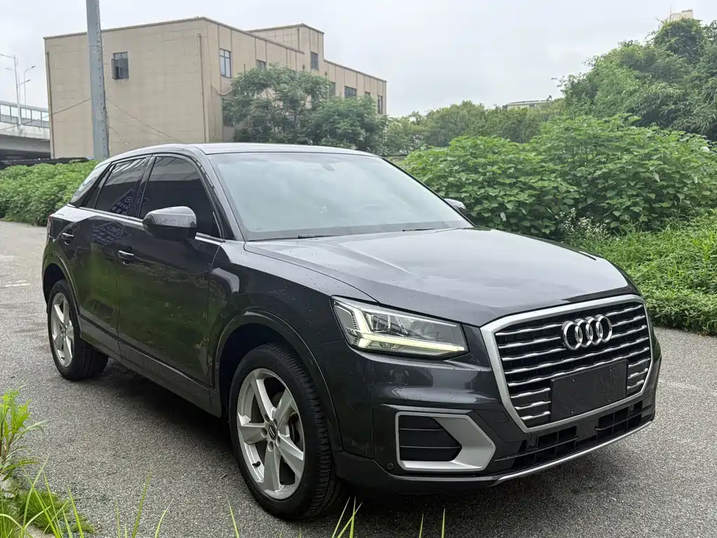 Audi Q2L 2020 — фото 9