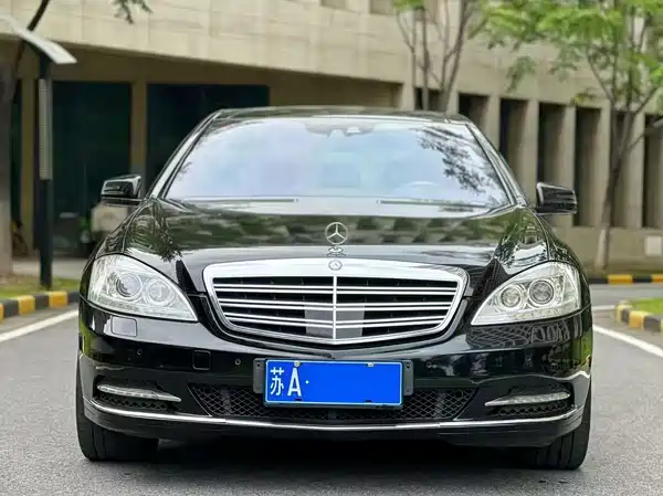 Mercedes-Benz S-Class 2010
