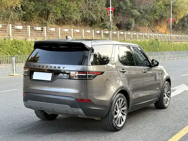 Land Rover Discovery 2018