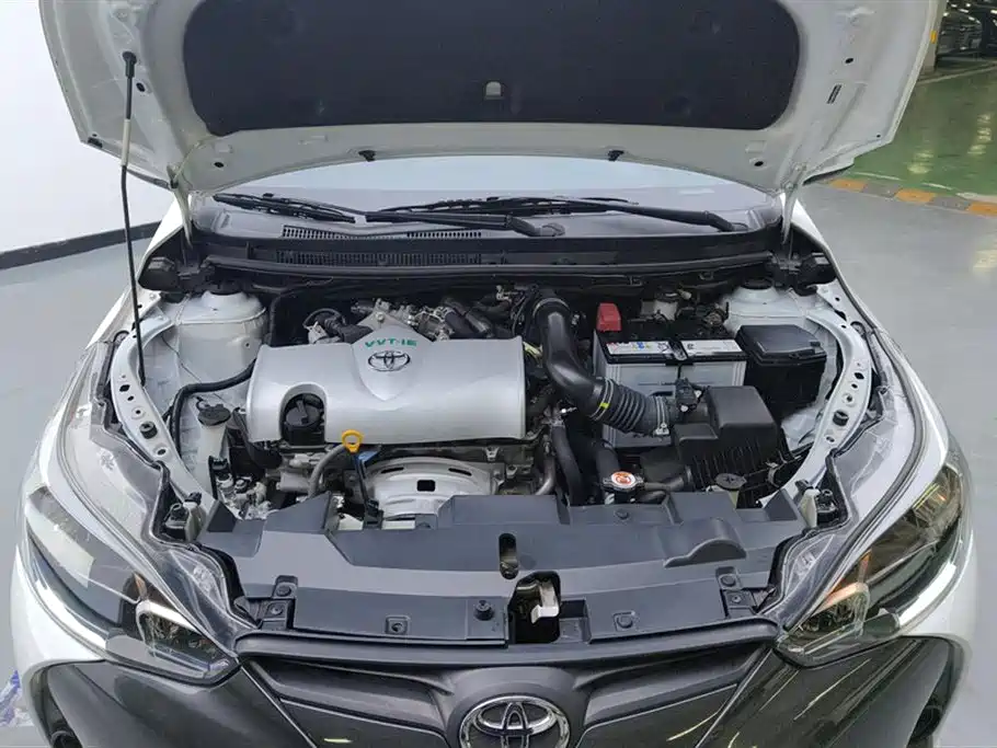 Toyota Yaris L 2021 — фото 9
