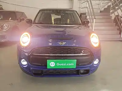 MINI MINI 2021