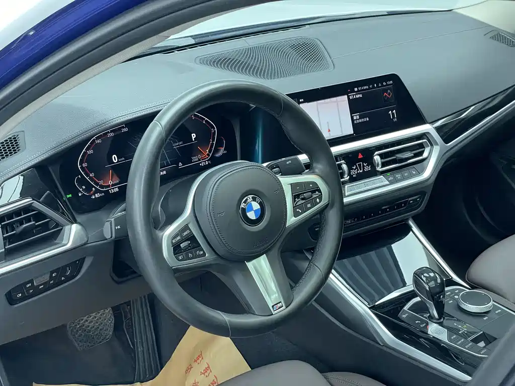 BMW 3 Series 2021 — фото 14
