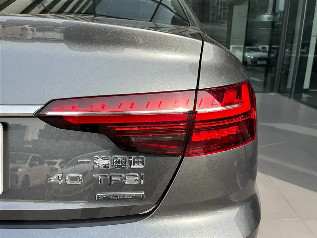 Audi A4L 2021 — фото 13