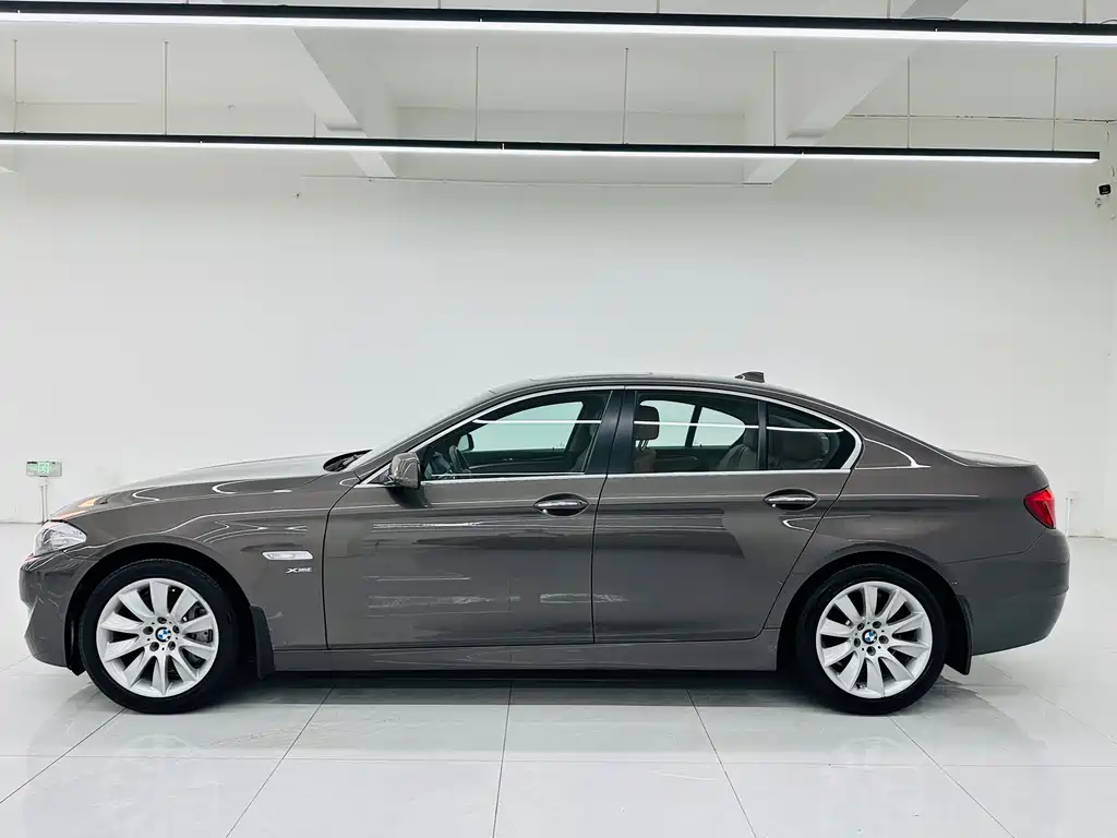 BMW 5 Series 2012