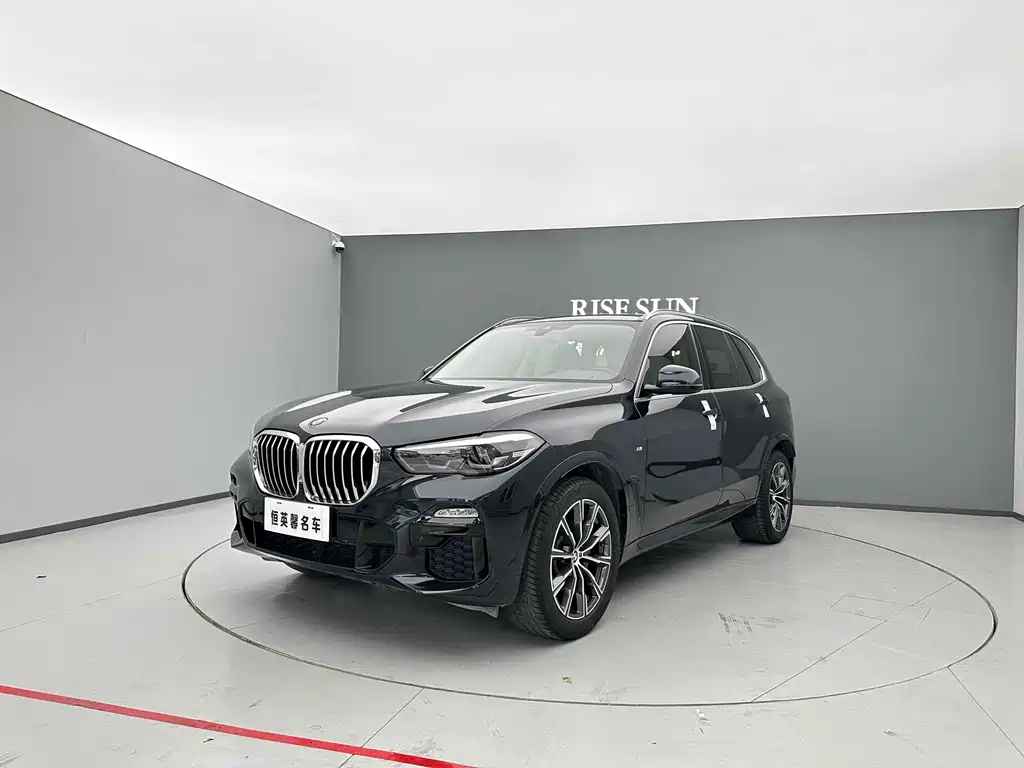 BMW X5 2021 — фото 1