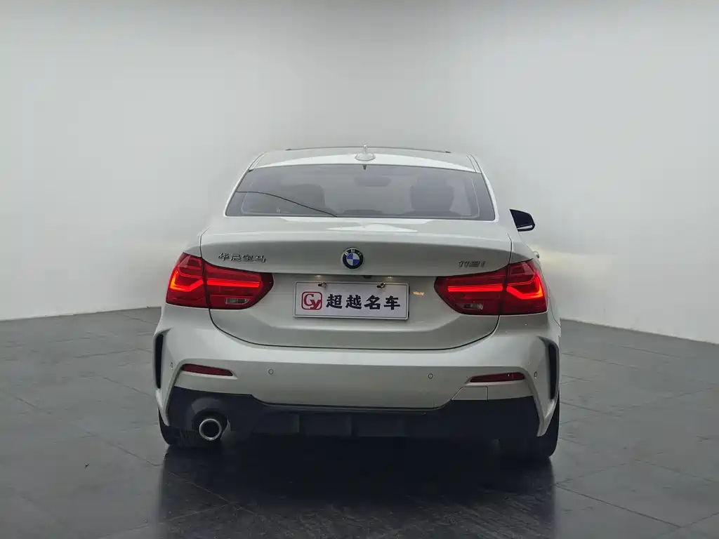 BMW 1 Series 2019 — фото 14