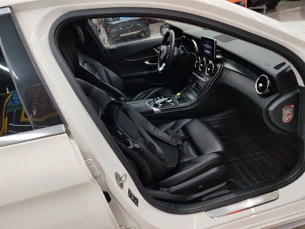 Mercedes-Benz C-Class 2016 — фото 19