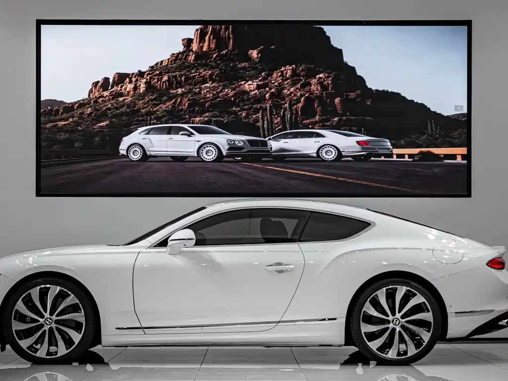 Bentley Continental Plug-In Hybrid 2026 — фото 4