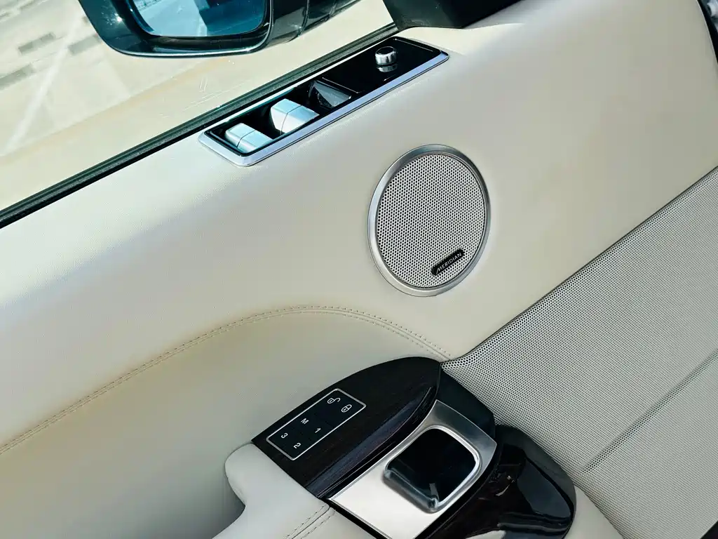 Land Rover Range Rover 2016 — фото 11