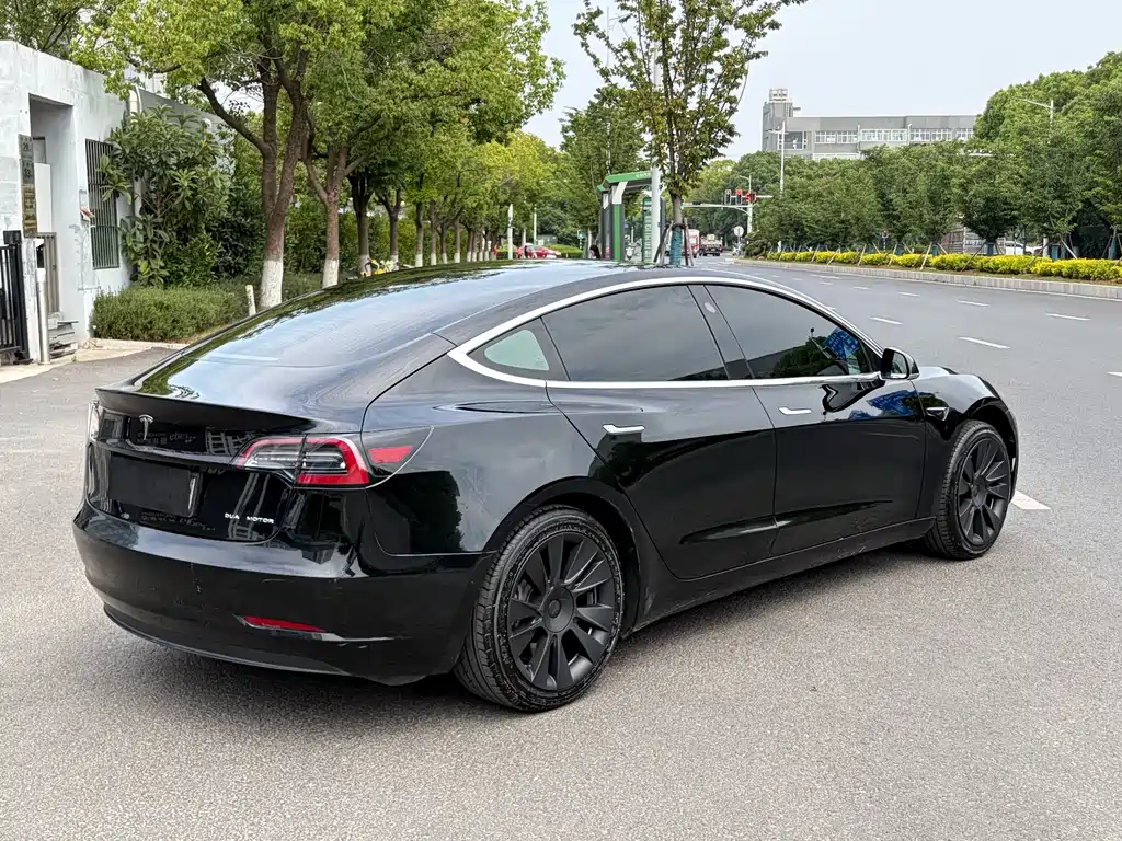 Tesla Model 3 2019 — фото 8