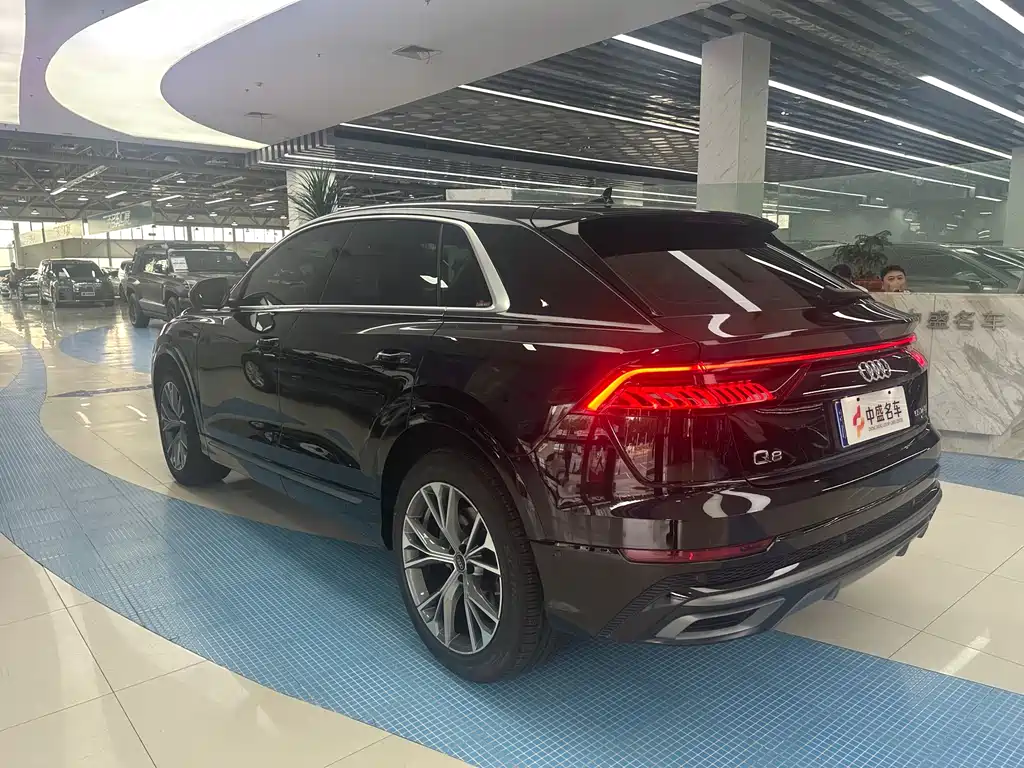 Audi Q8 2024