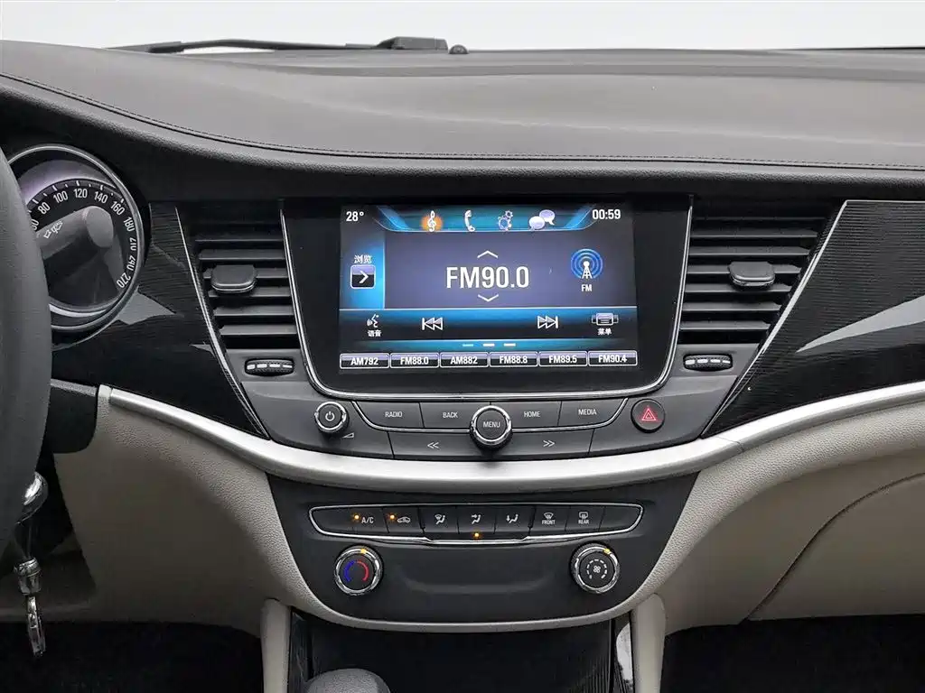 Buick Verano 2017 — фото 12