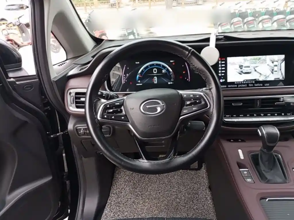 GAC Motor Trumpchi M6 2023 — фото 11