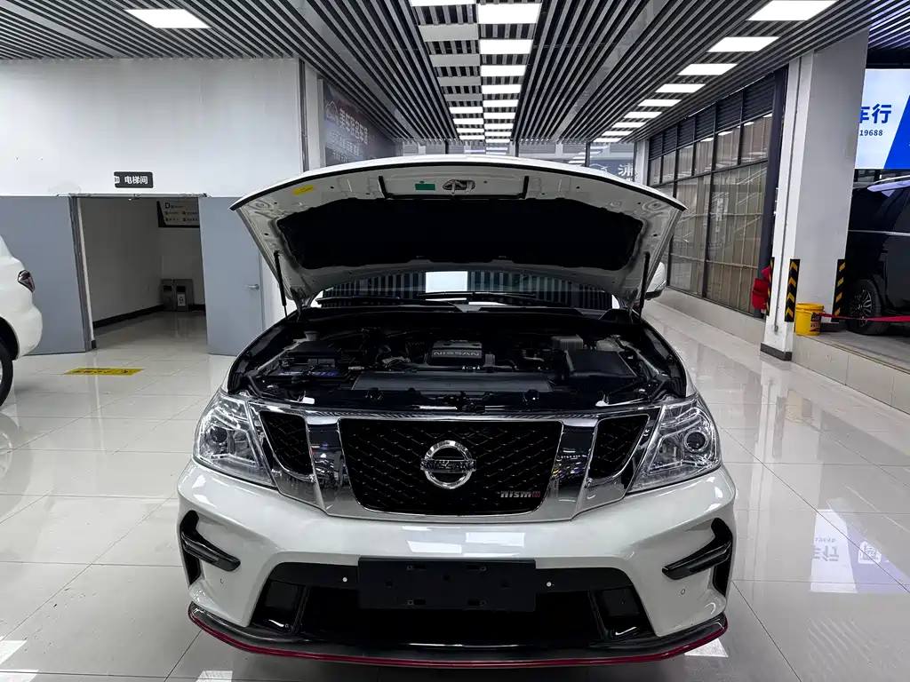 Nissan Patrol 2018 — фото 18
