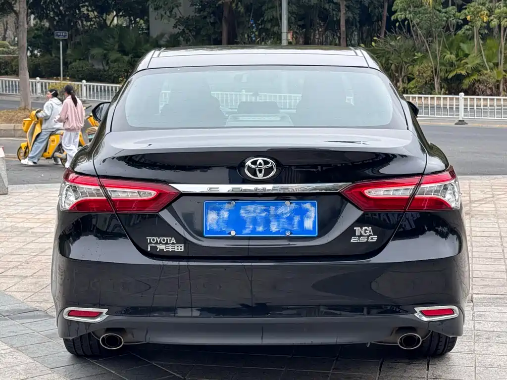 Toyota Camry 2019 — фото 5