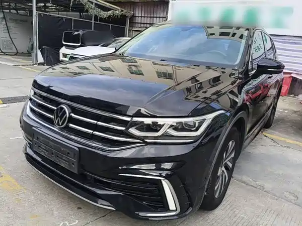 Volkswagen Tiguan L Plug-In Hybrid 2023