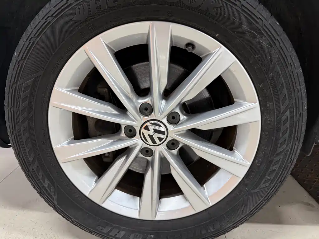 Volkswagen Tiguan 2016 — фото 13
