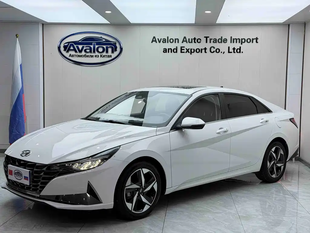 Hyundai Elantra 2022