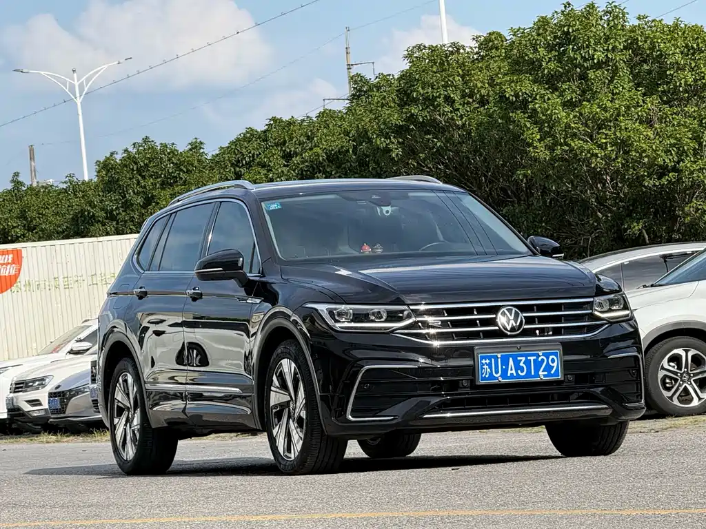 Volkswagen Tiguan L 2023