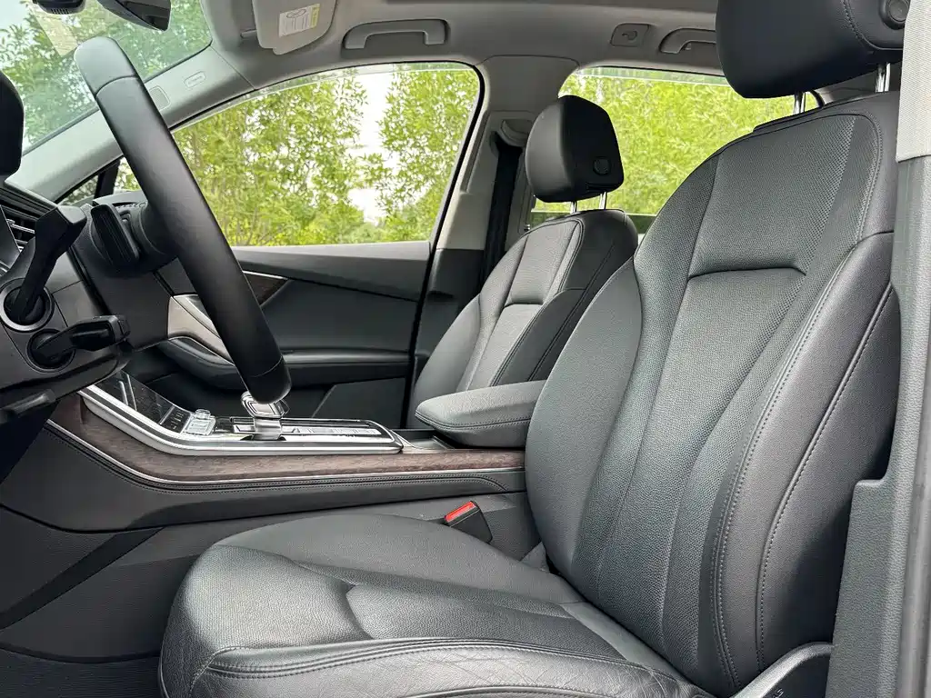 Audi Q7 2023 — фото 13