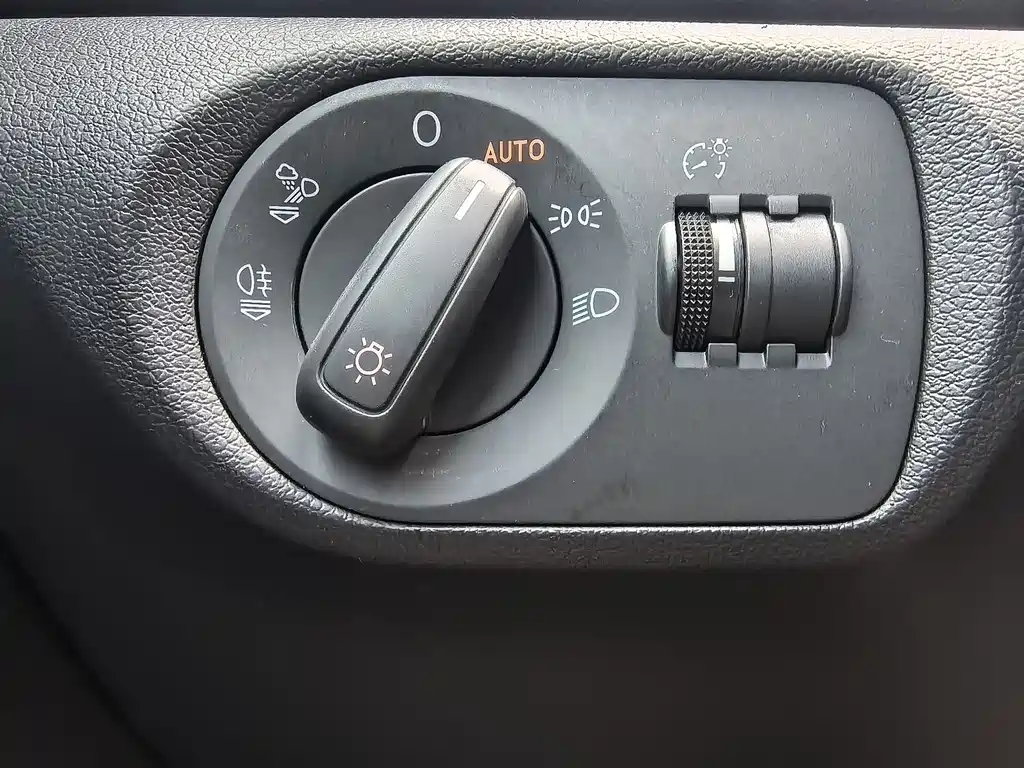 Audi Q3 2017 — фото 11