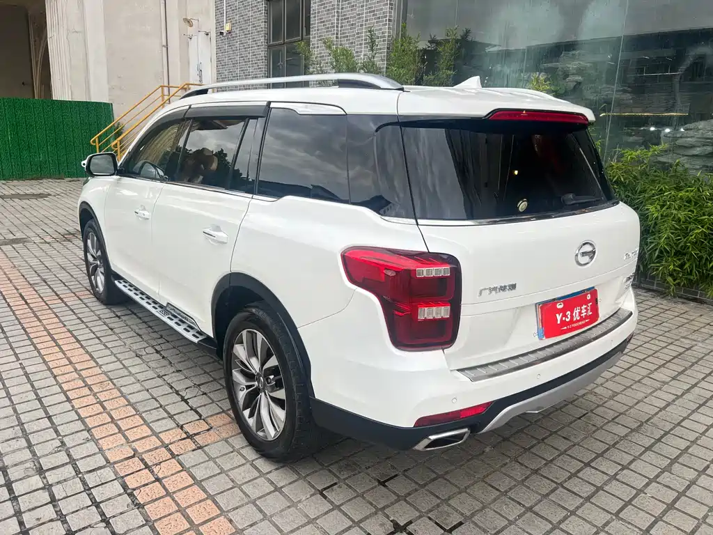 GAC Motor Trumpchi GS8 2017 — фото 6
