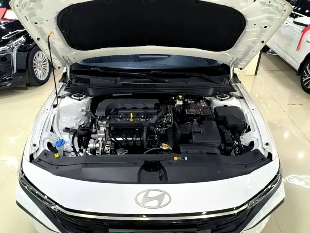 Hyundai Elantra 2023 — фото 20