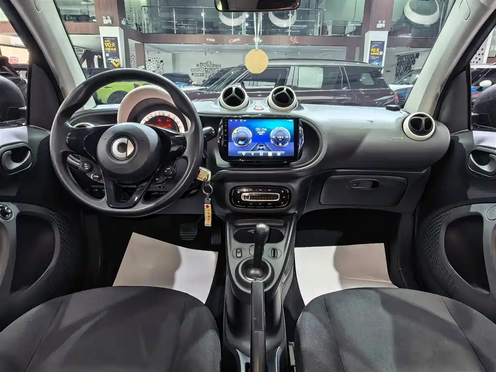 smart Fortwo 2018 — фото 7