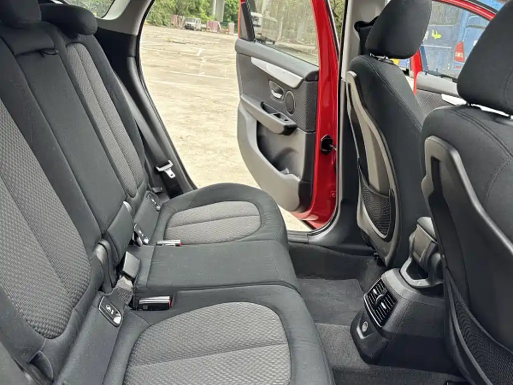 BMW 2 Series Station Wagon 2016 — фото 11