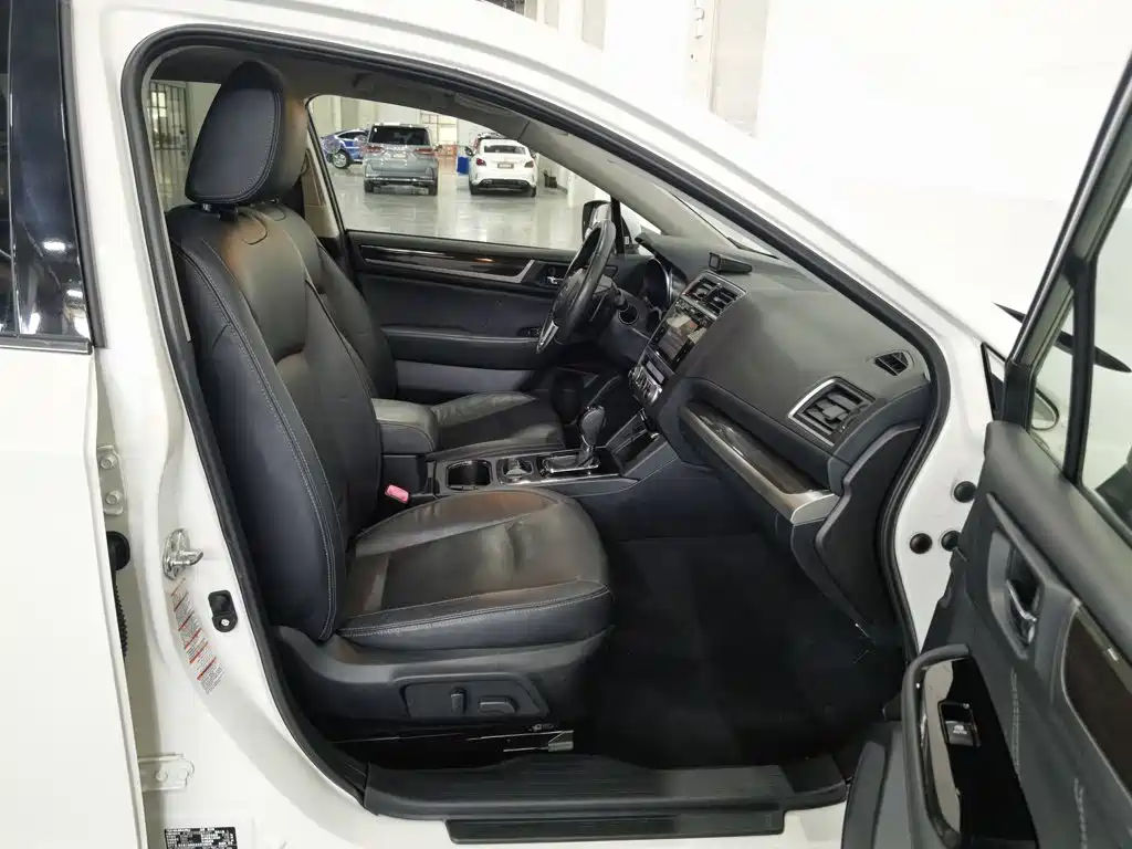 Subaru Outback 2015 — фото 23