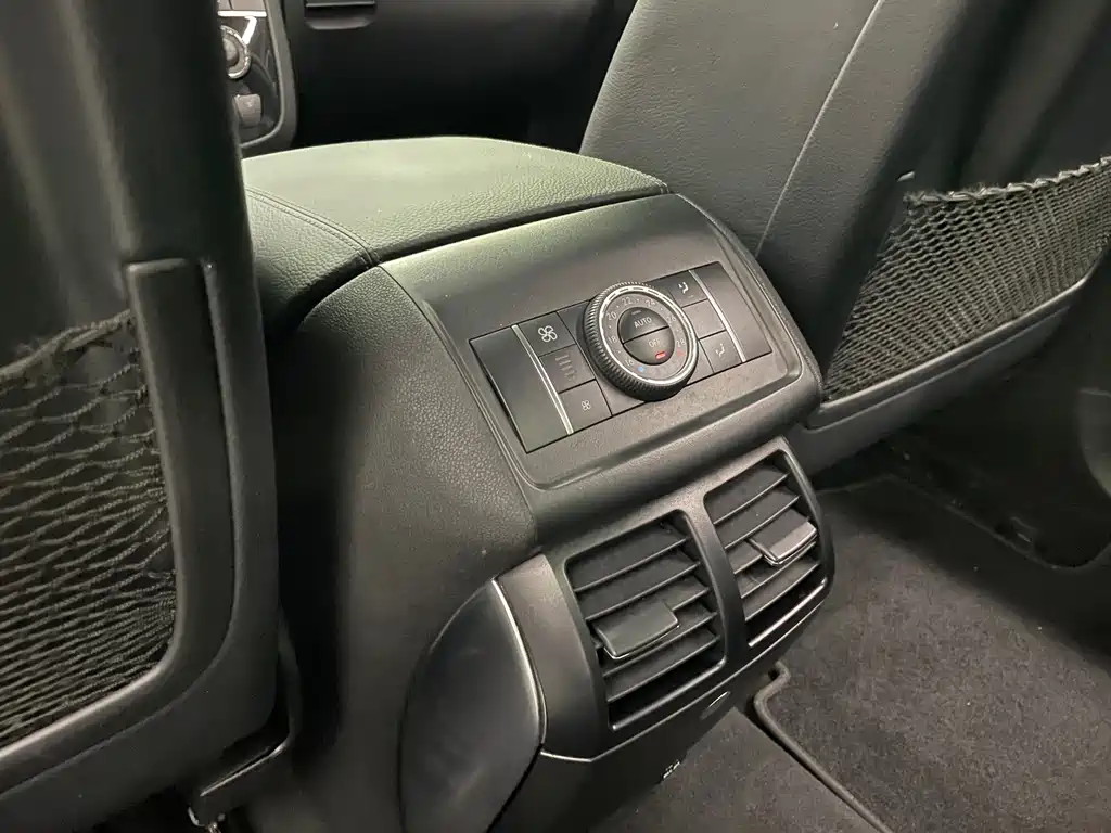 Mercedes-Benz R-Class 2017 — фото 37