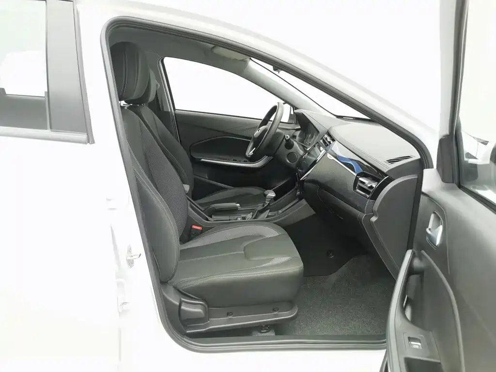 Chery Tiggo 3x 2025 — фото 23