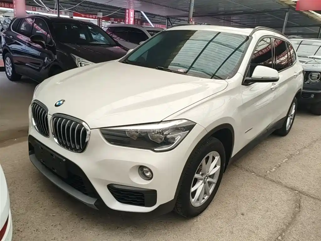 BMW X1 2016 — фото 1