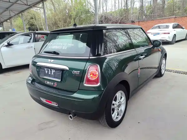 MINI 2011
