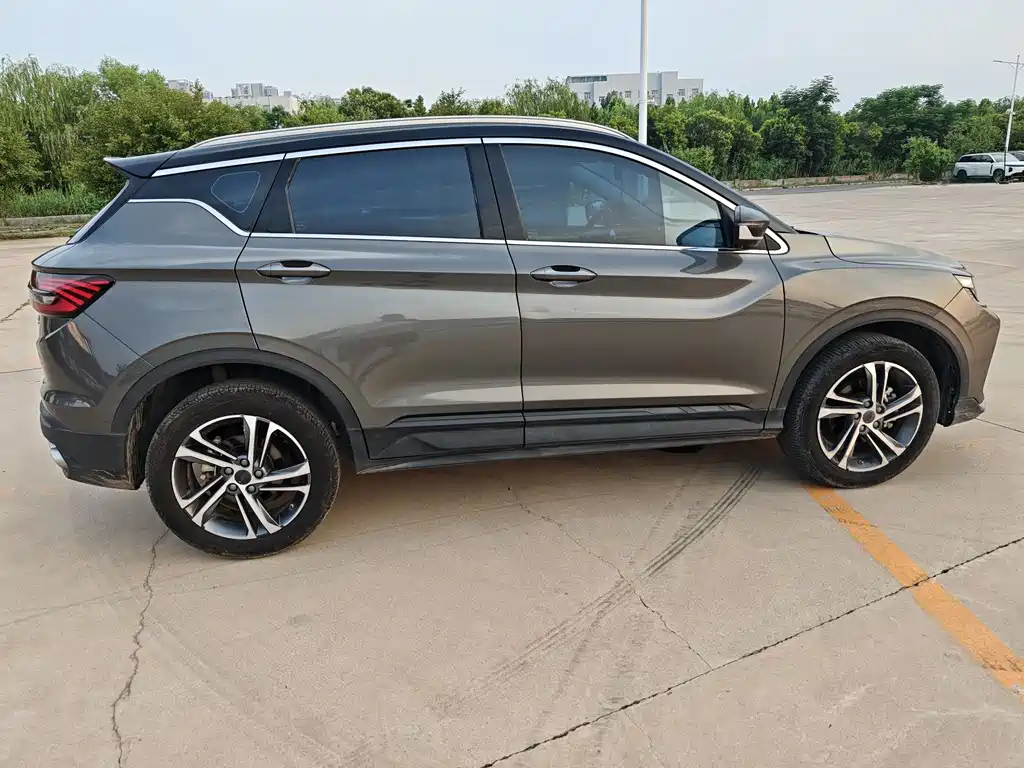 Geely Binyue 2022