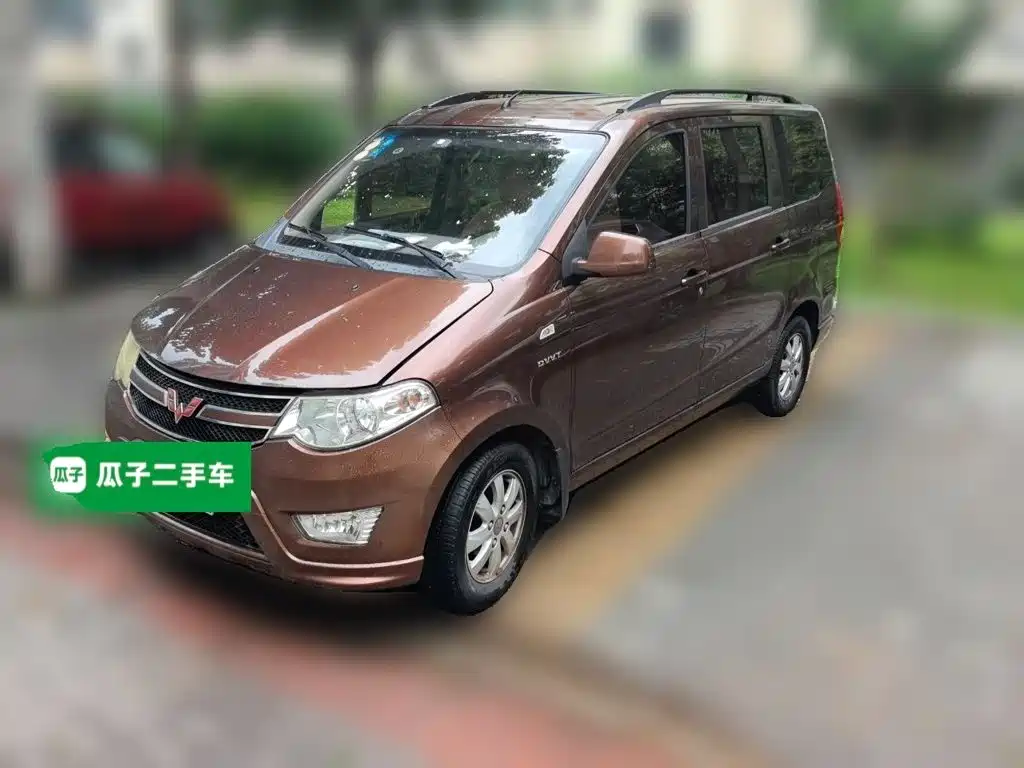 Wuling Hongguang 2018 — фото 1