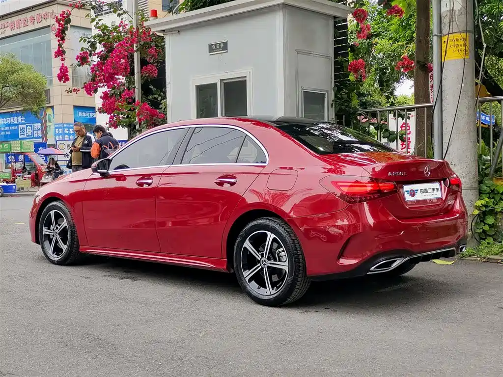 Mercedes-Benz A-Class 2023 — фото 4