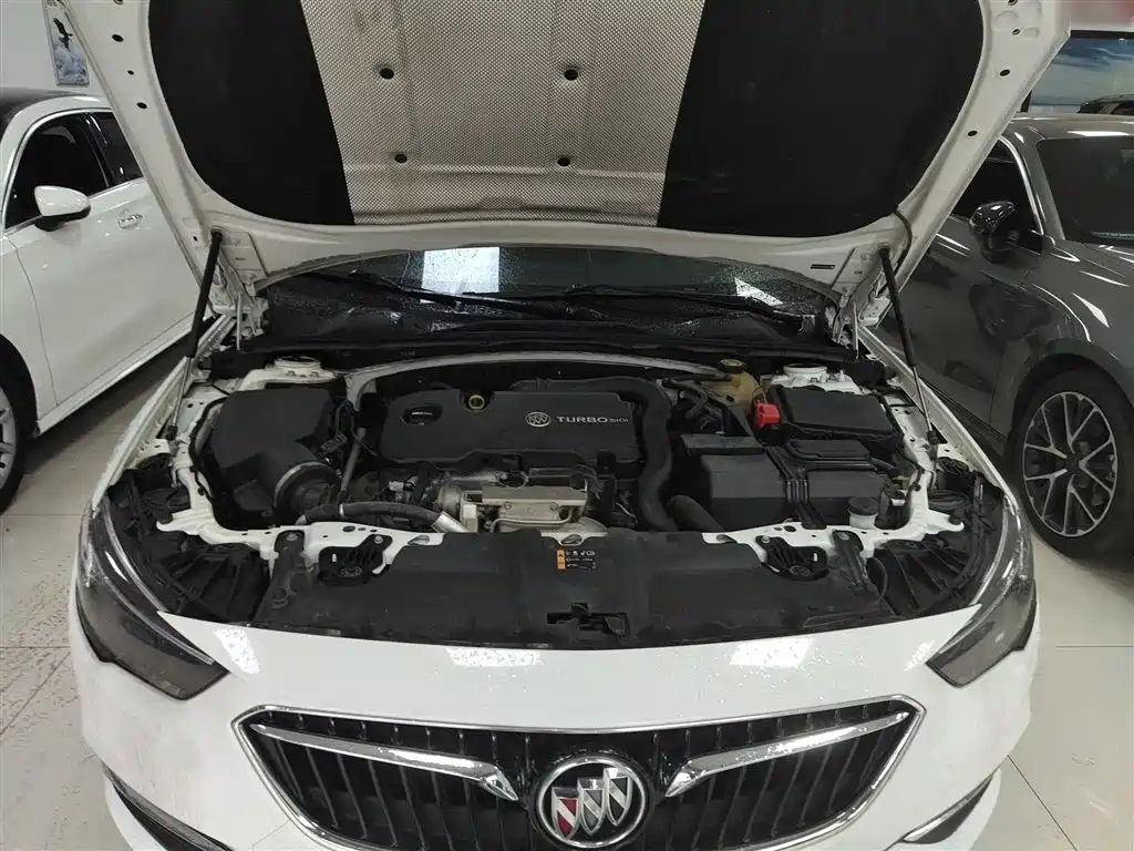 Buick Regal 2020 — фото 20
