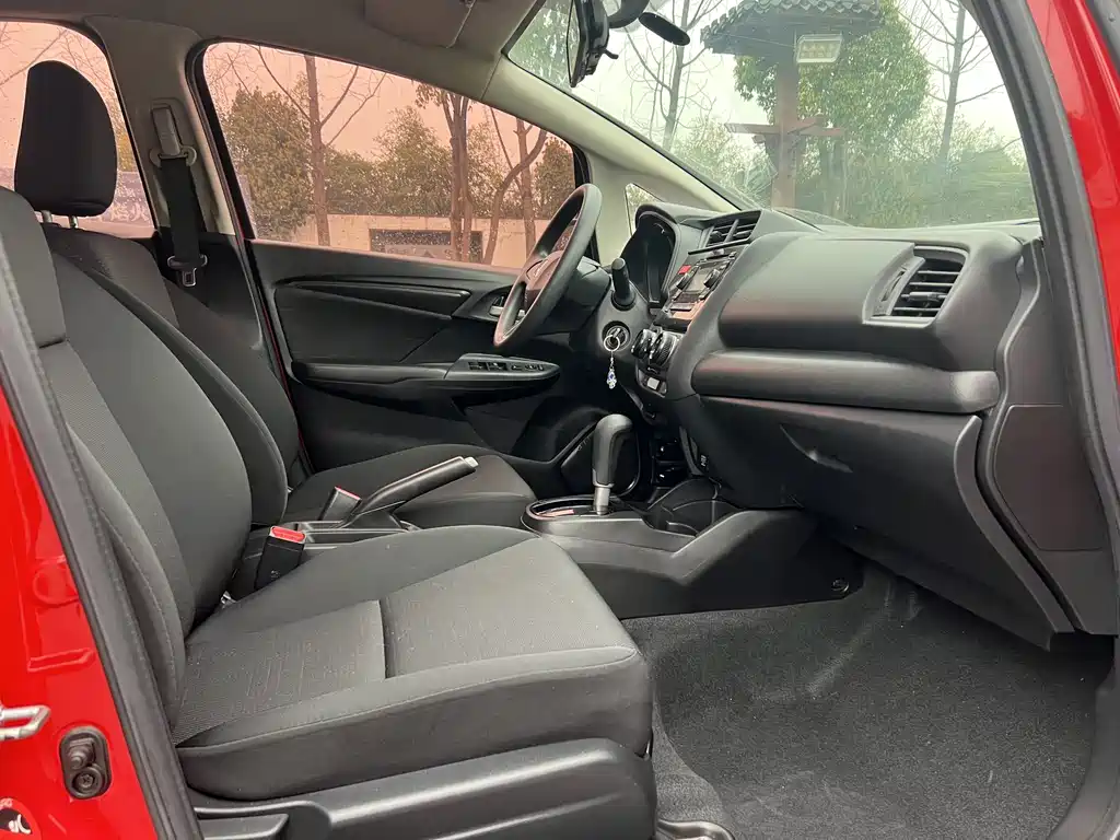 Honda Fit 2016 — фото 10