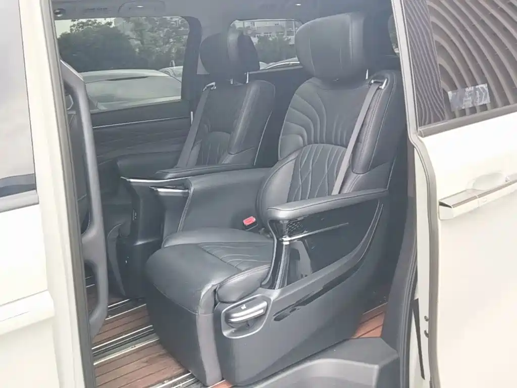 GAC Trumpchi M8 2023 — фото 17
