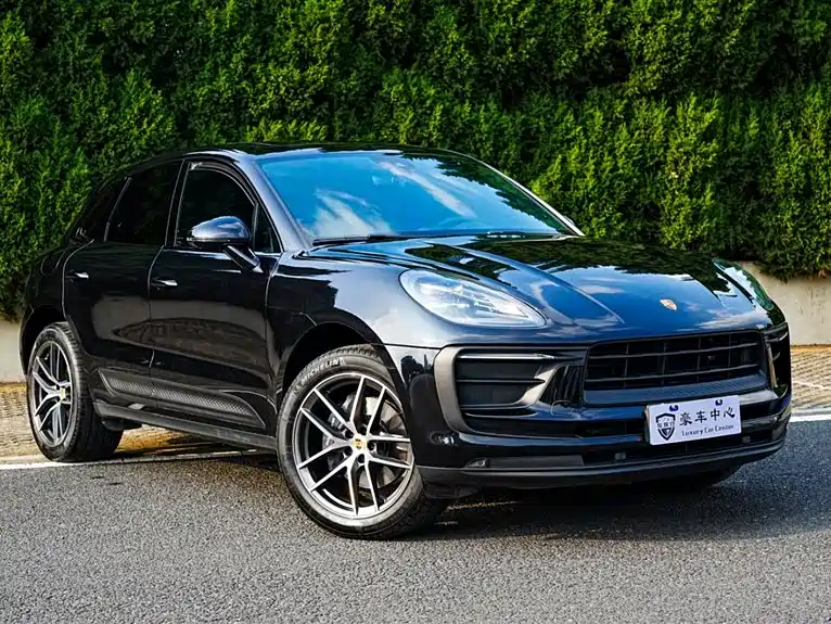 Porsche Macan 2025