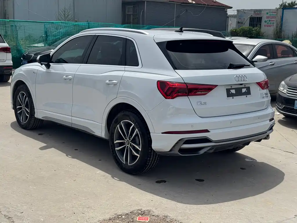Audi Q3 2022 — фото 11