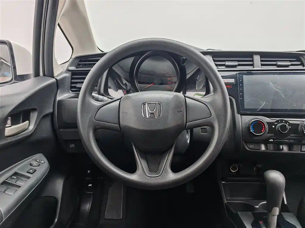 Honda Fit 2018 — фото 11