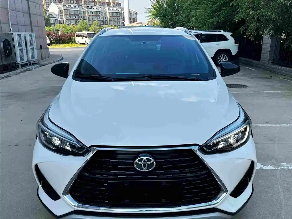 Toyota Yaris L 2021