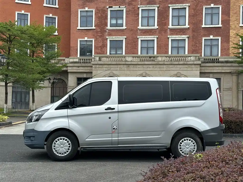 Ford Transit 2019 — фото 14