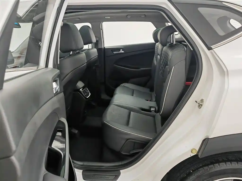 Hyundai Tucson 2020 — фото 15