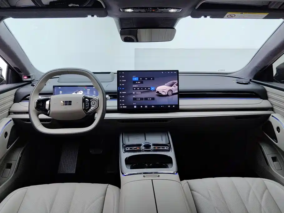 Geely Galaxy Starshine 8 2025 — фото 12
