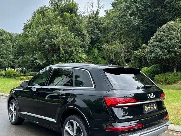 Audi Q7 2024